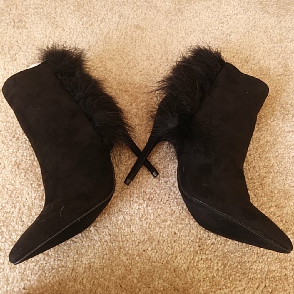 Shoes - Picture 5 of 8